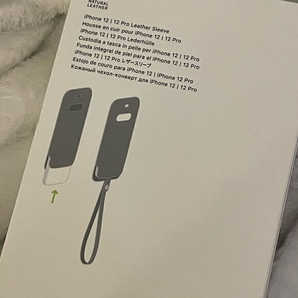 Apple iphone 12pro max leather sleeve wristlet - Picture 3 of 6